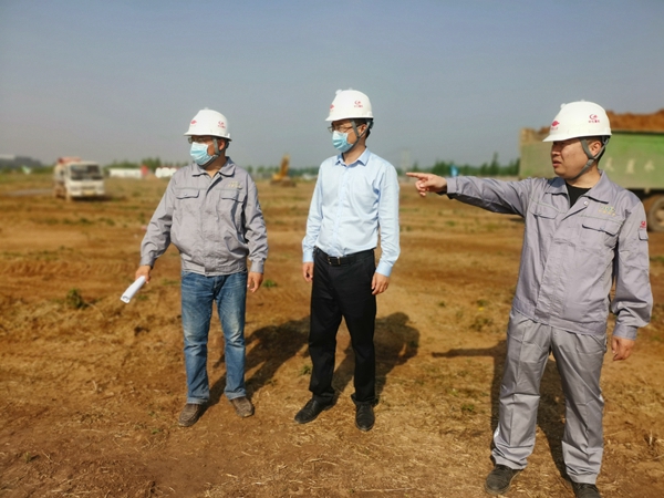 1588338608.jpg 召開項目現(xiàn)場會3.jpg