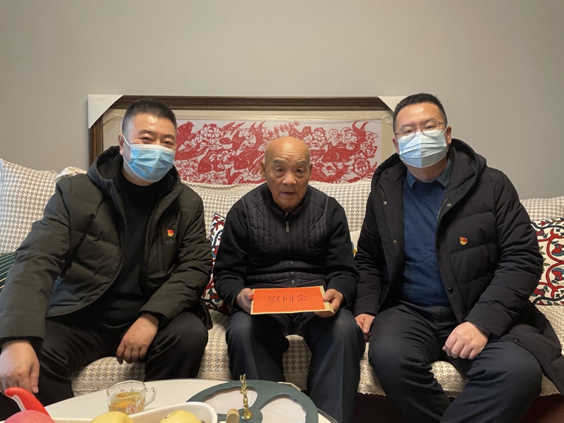 1643029084873083.jpg 慰問(wèn)3.jpg