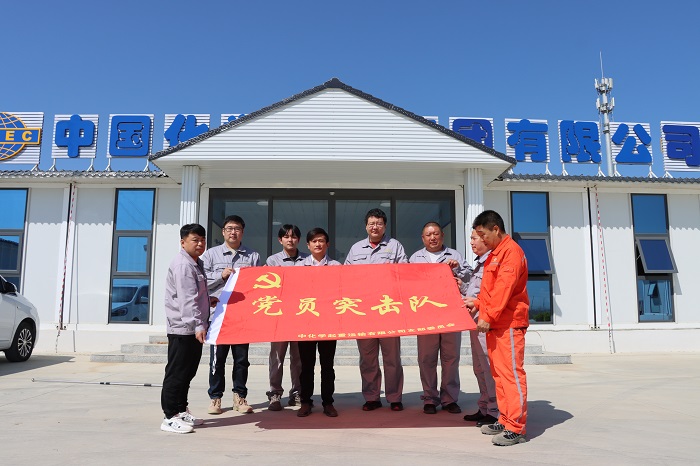 1700786725957945.jpg 合影.JPG