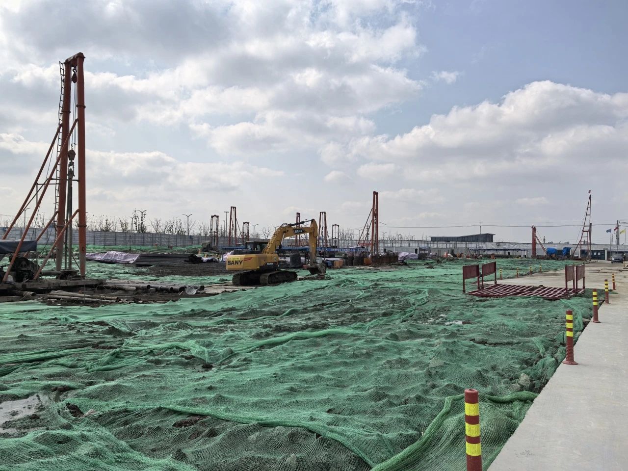 1744622062557696.jpg 1744622062557696.jpg