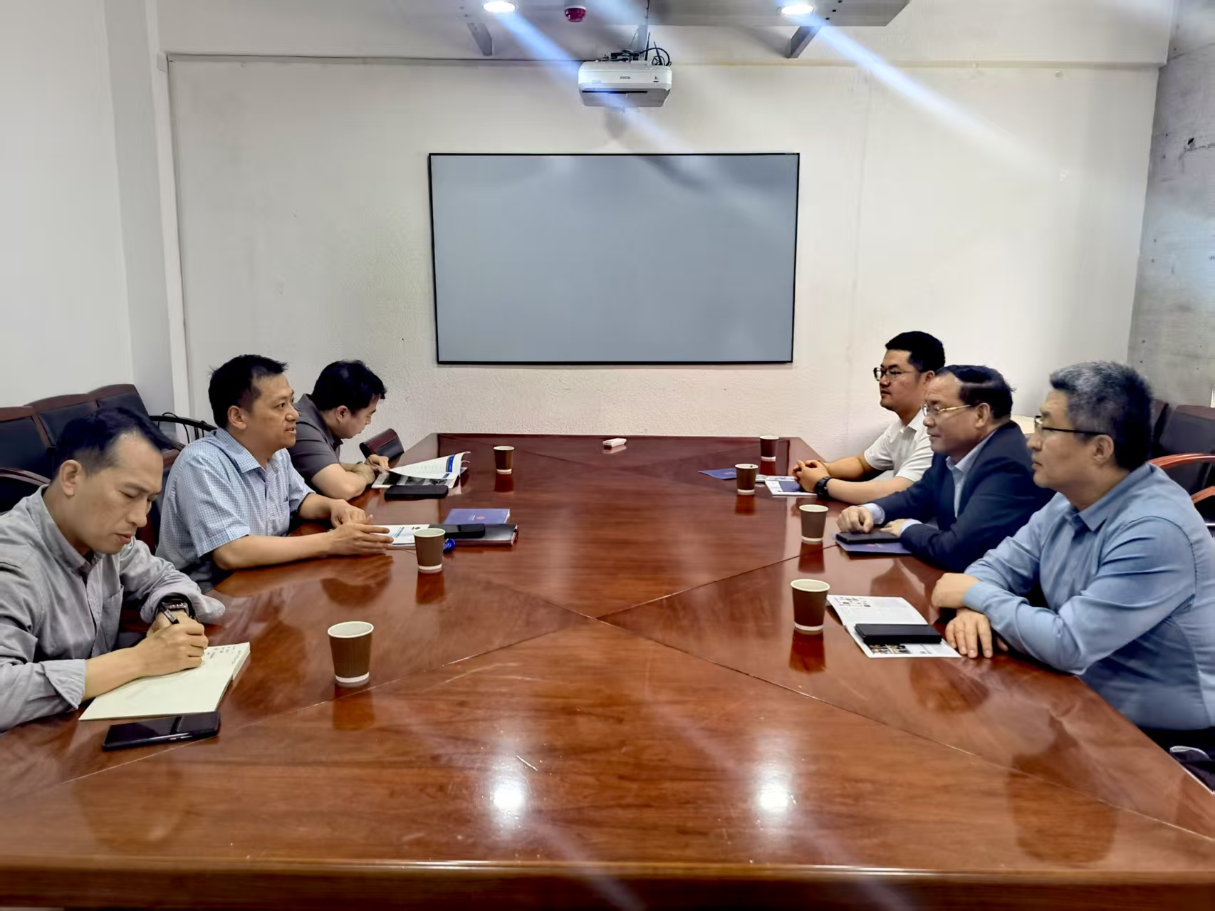 1746586580556434.jpg 1746586580556434.jpg